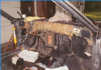 1984RaStrippedInterior.jpg (30525 bytes)